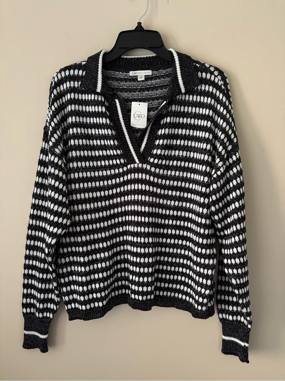 Cato Black and White Striped Textured V-Neck Sweater Sz.S New